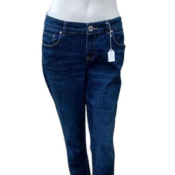 432910...Style&Co Straight leg Jeans Size 6, W28" 27"Inseam 9"Rise - Picture 1 of 9
